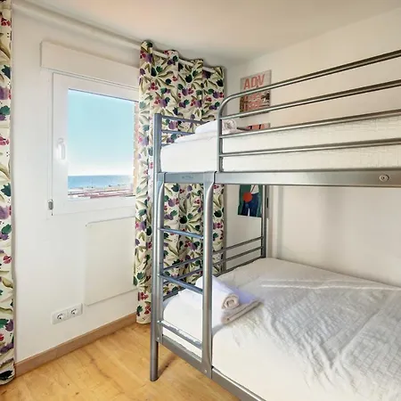 Pau Casals, 2 Min Walk From The Sea & Sea View